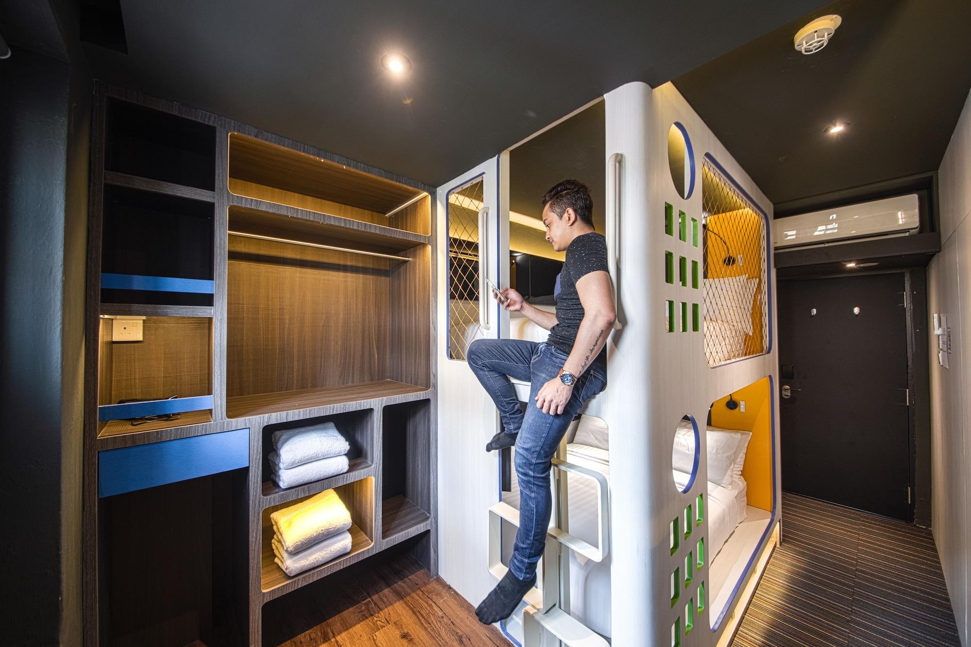 Cube Family Boutique Capsule Hotel At Chinatown Singapore Exterior photo