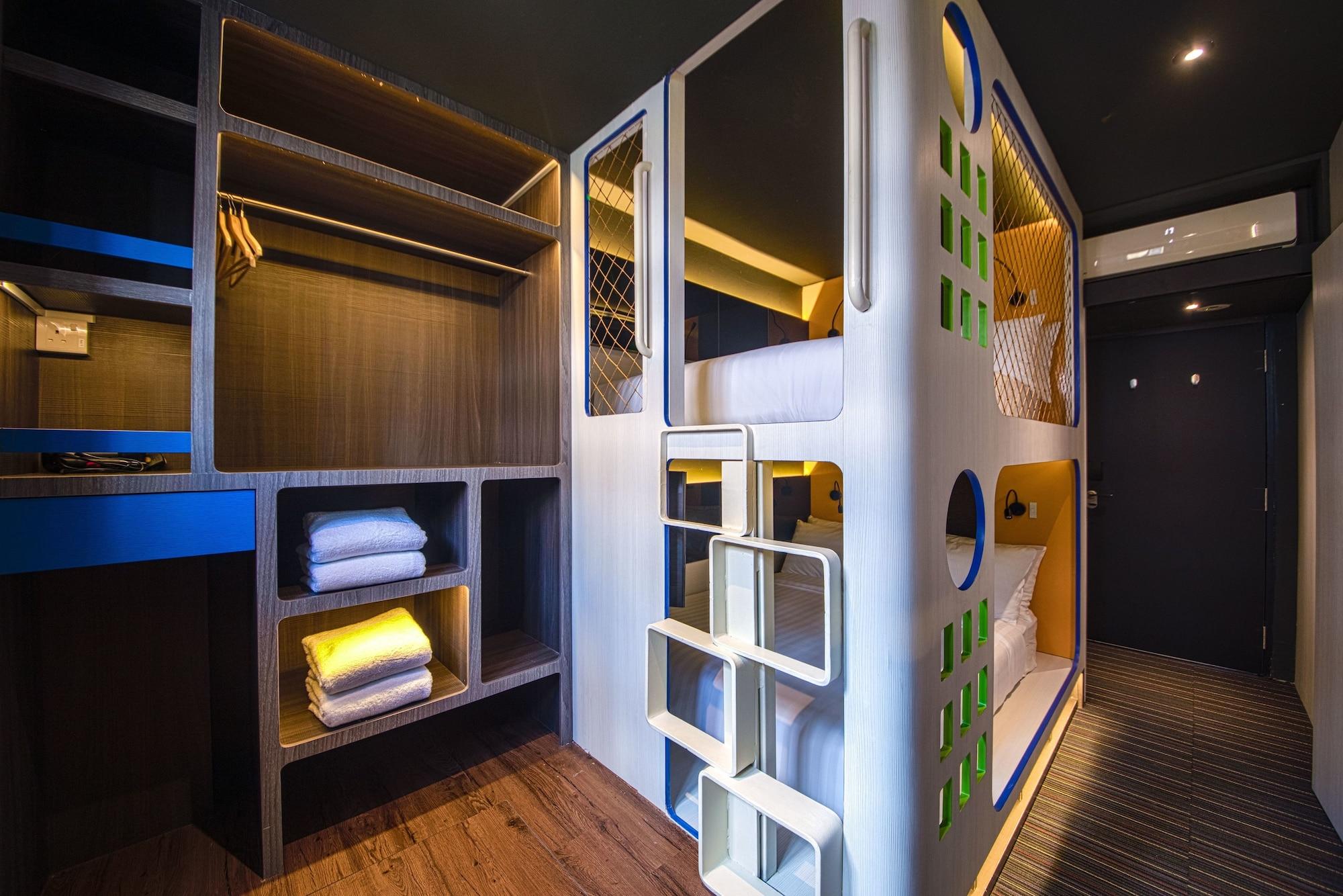 Cube Family Boutique Capsule Hotel At Chinatown Singapore Exterior photo