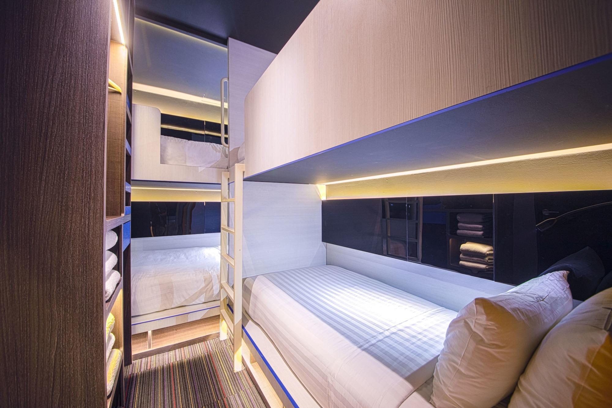 Cube Family Boutique Capsule Hotel At Chinatown Singapore Exterior photo